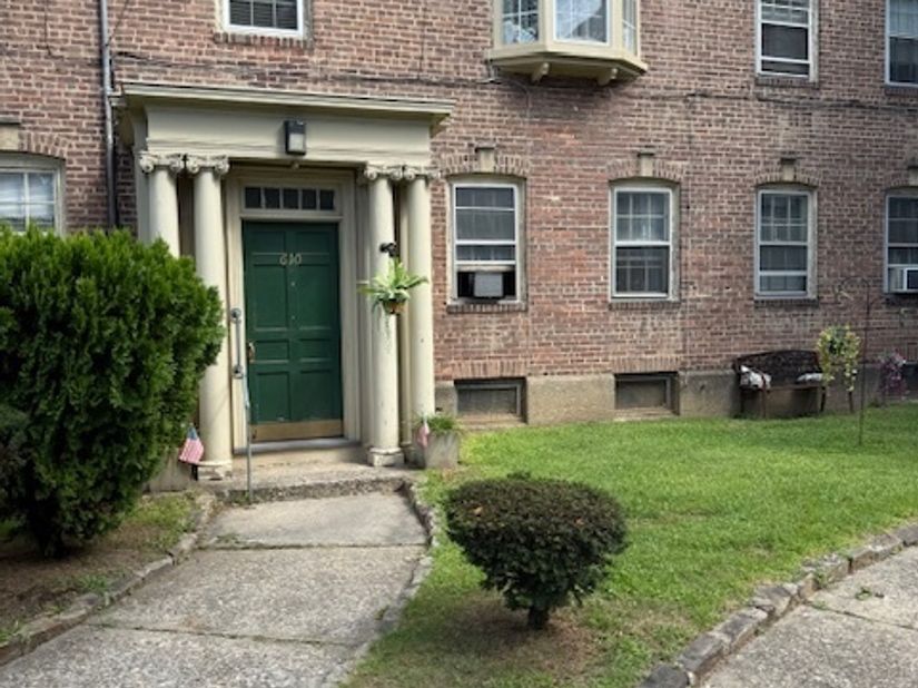 610 Wilmot Avenue 2, Bridgeport CT 06607