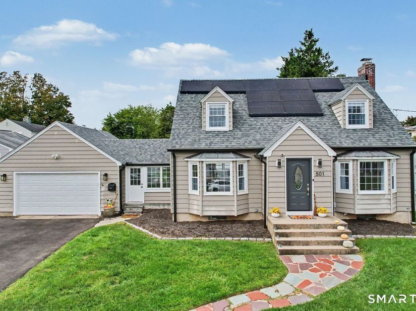 501 Bridgeview Place, Stratford CT 06614