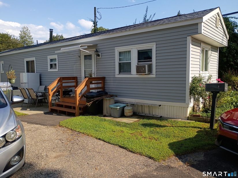 3 Horseshoe Drive, Shelton CT 06484