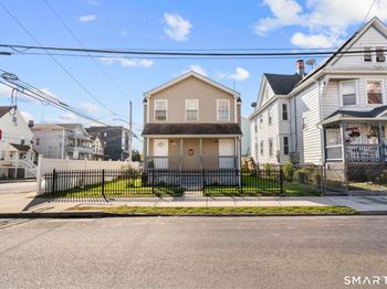 728 Arctic Street
