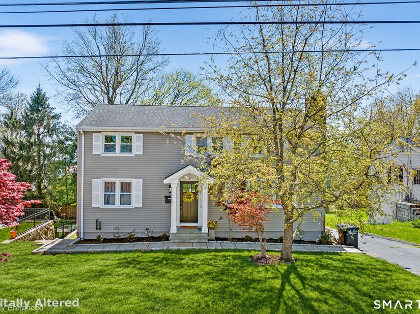 11 Island Heights Circle, Stamford CT 06902