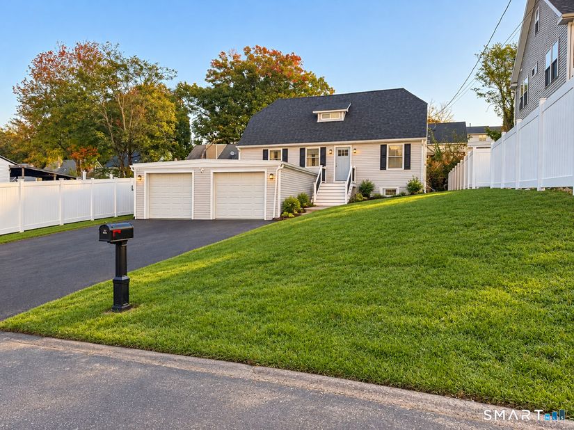 28 Brookside Avenue, Bridgeport CT 06606
