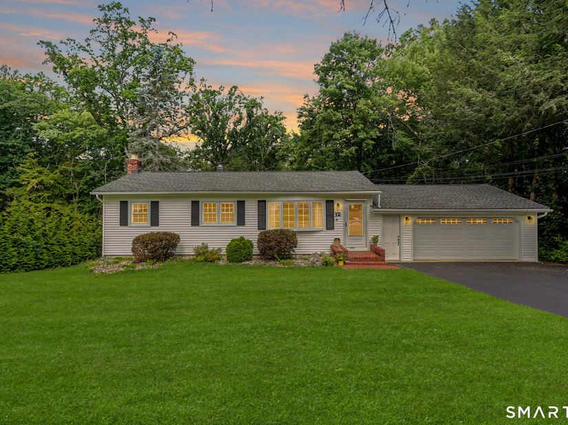 12 Cedarwood Lane, Shelton CT 06484
