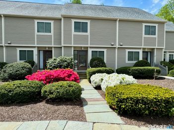 25 Strathmore Lane