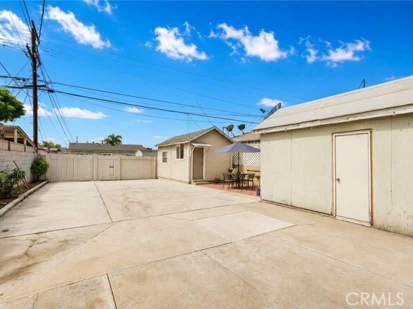 1206 E Cruces, Wilmington (los Angeles) CA 90744