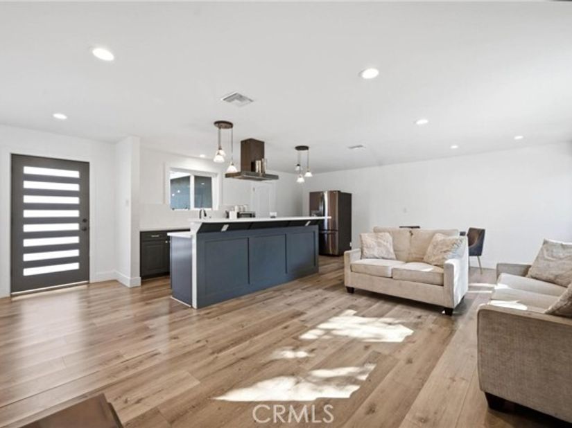 14975 Florentine Street, Sylmar (los Angeles) CA 91342