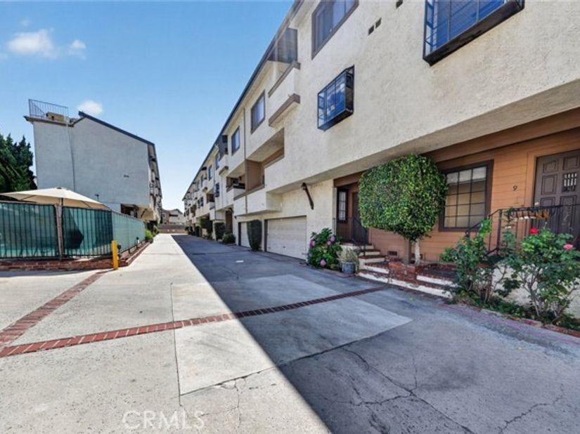 7650 Topanga Canyon Boulevard 9, Canoga Park (los Angeles) CA 91304