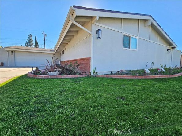 17530 Tuba Street, Northridge (los Angeles) CA 91325