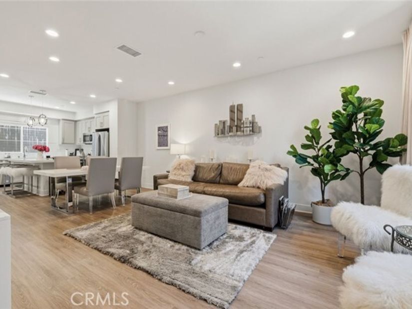10738 Bloomfield, Toluca Lake (los Angeles) CA 91602
