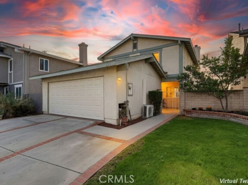 22004 Lemarsh, Chatsworth (los Angeles) CA 91311