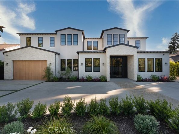 23416 Califa Street, Woodland Hills (los Angeles) CA 91367