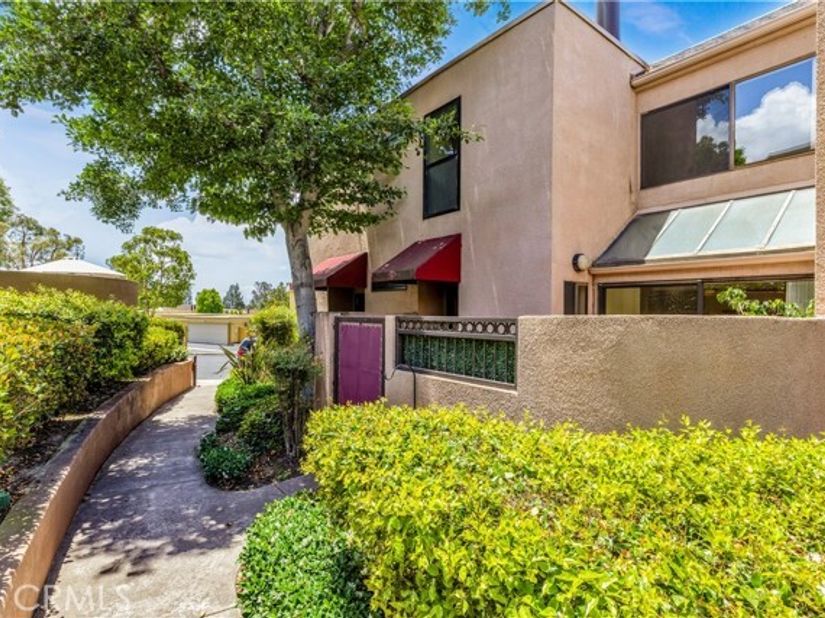 25761 Le Parc 72, Lake Forest (el Toro) CA 92630