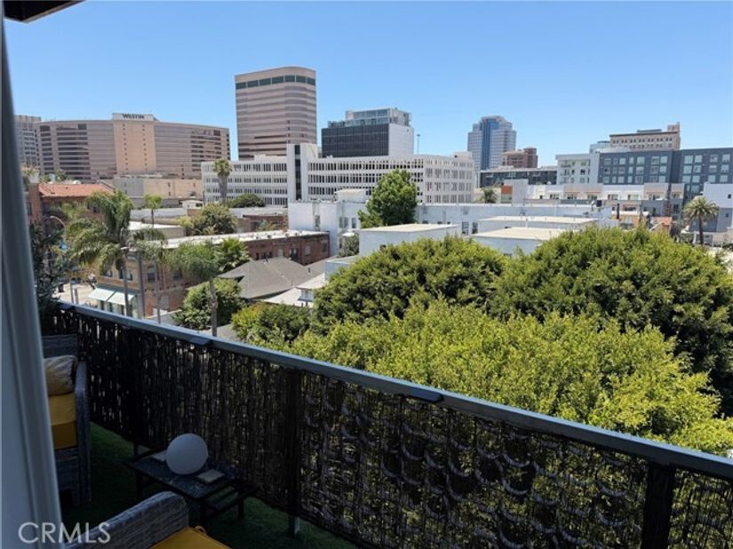 230 Linden 502, Long Beach CA 90802
