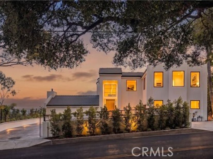 3566 Beverly Glen, Sherman Oaks CA 91423