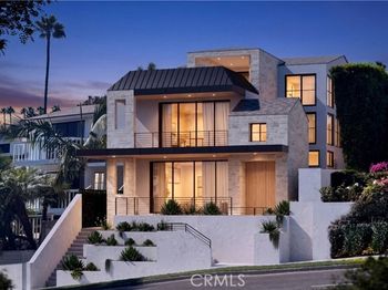 407 Heliotrope Avenue