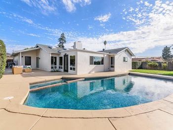 6754 Sunny Brae Dr