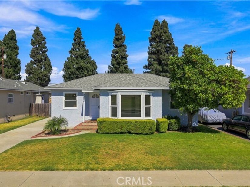 4312 Lomina, Lakewood CA 90713