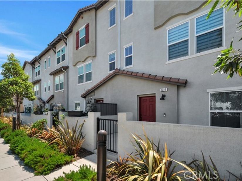 1285 Bonnet, Torrance CA 90502