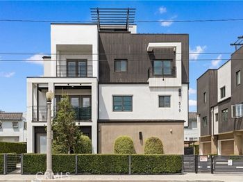 519 W Newby