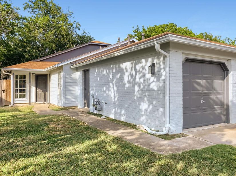 11904 Sunhillow BND, Austin TX 78758