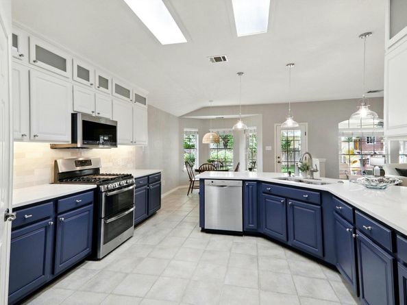 10733 Quarry Oaks TRL, Austin TX 78717