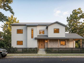 514 E Live Oak ST