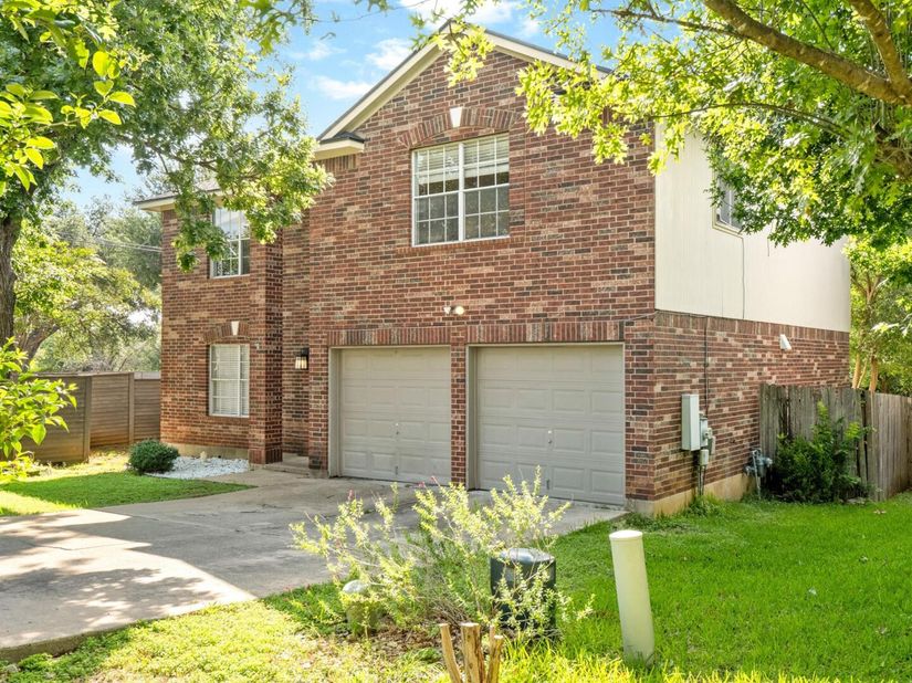 8001 Brienne DR, Round Rock TX 78681