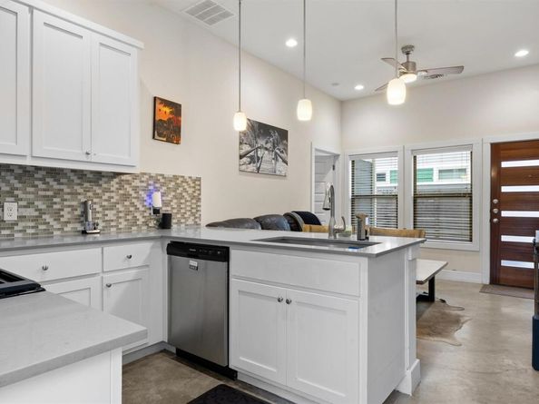 720 Pedernales ST B, Austin TX 78702