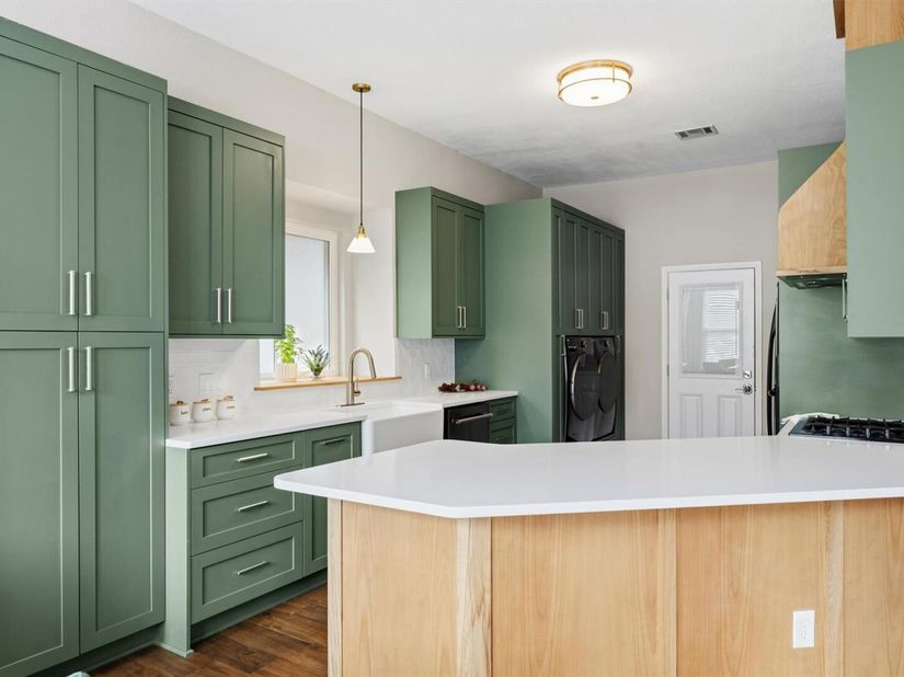 9405 Roxanna DR, Austin TX 78748