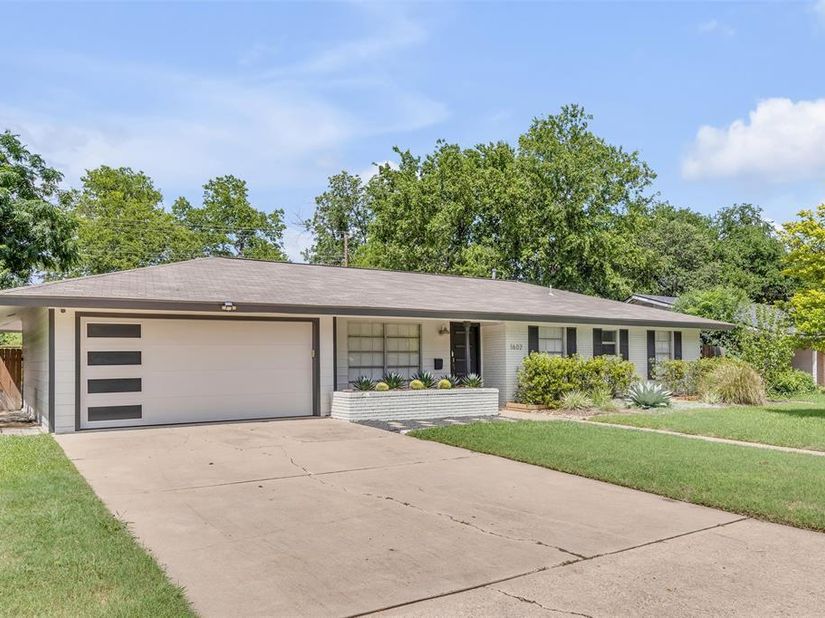 1602 Ashberry DR, Austin TX 78723