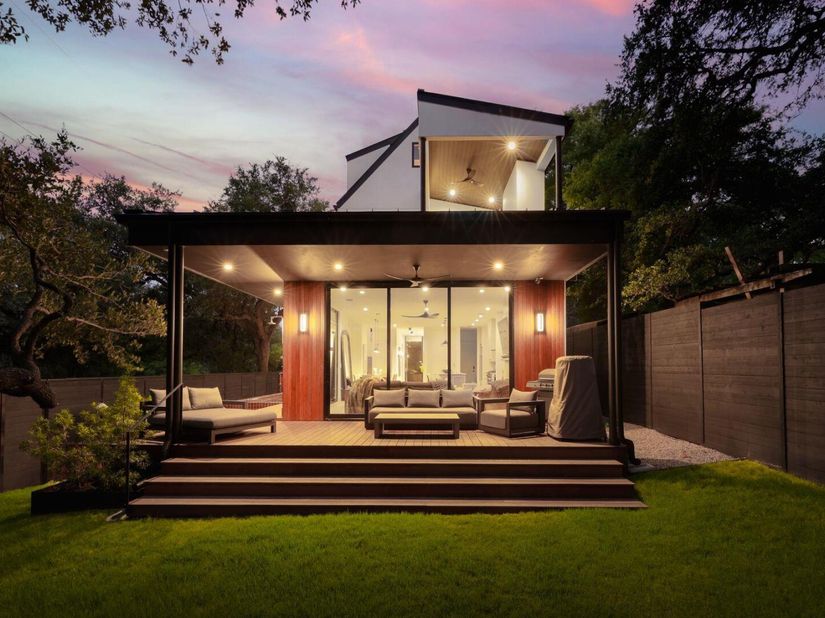 800 W James ST, Austin TX 78704