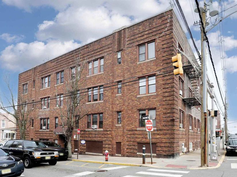 1100 83rd St C3, North Bergen NJ 07047