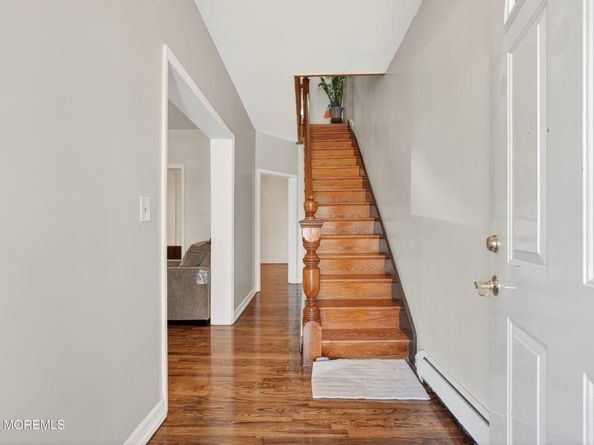 28 Willow St, Bayonne NJ 07002