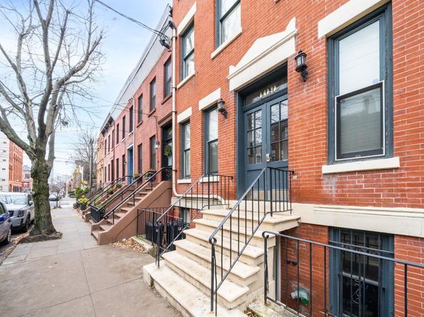 109 Erie St 3R, Jersey City NJ 07302