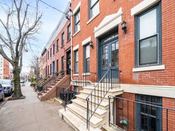 109 Erie St