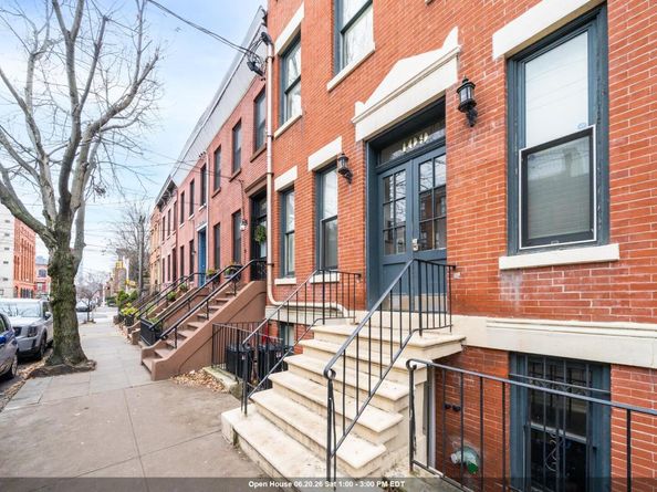109 Erie St 3R, Jersey City NJ 07302