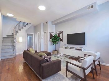 62 Van Reypen St