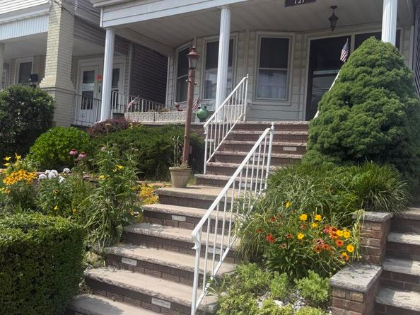 121 West 6th St, Bayonne NJ 07002