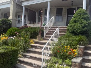 121 West 6th St