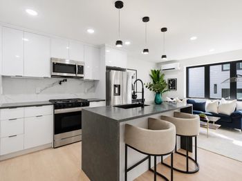 82 Pamrapo Ave