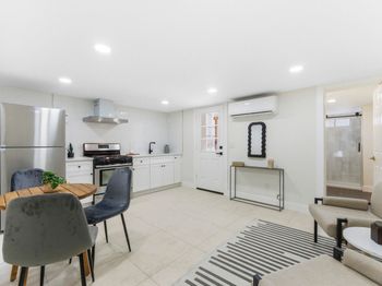 53 Jewett Ave