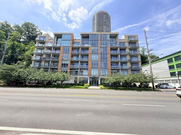 8125 River Rd C3, North Bergen NJ 07047