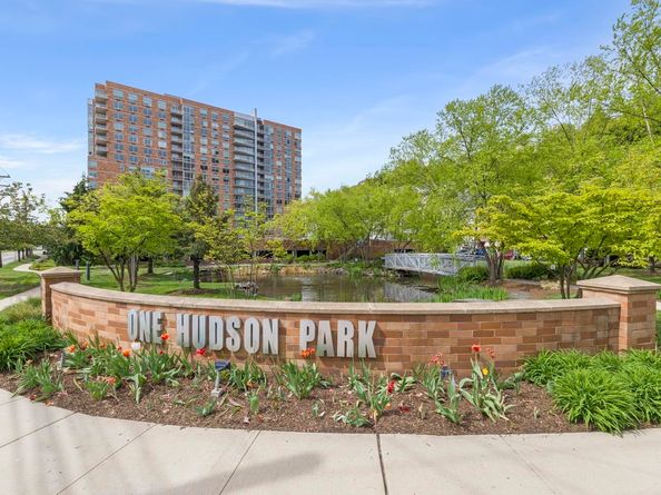 310 Hudson Park 310, Edgewater NJ 07020