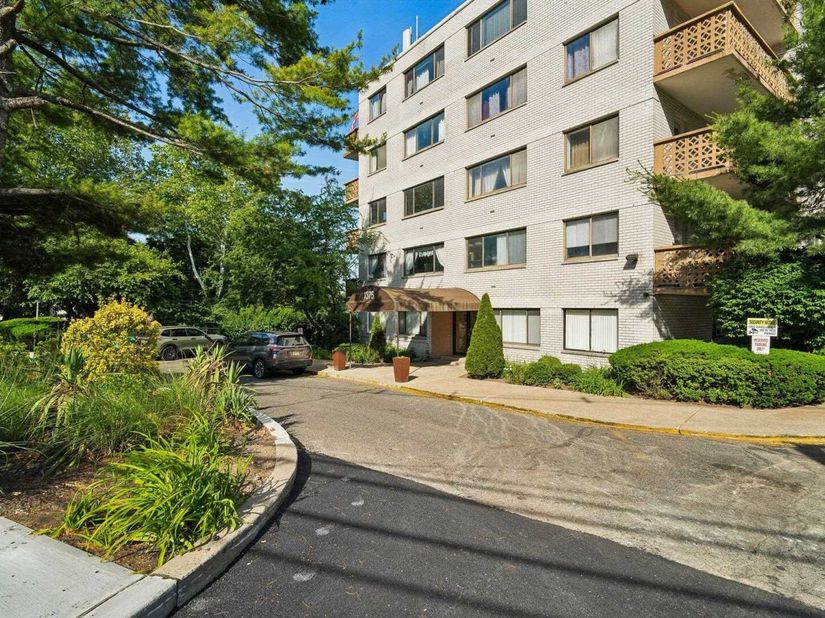 1375 River Rd 1A, Edgewater NJ 07020