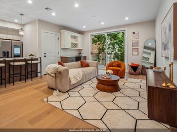 89 Bright St