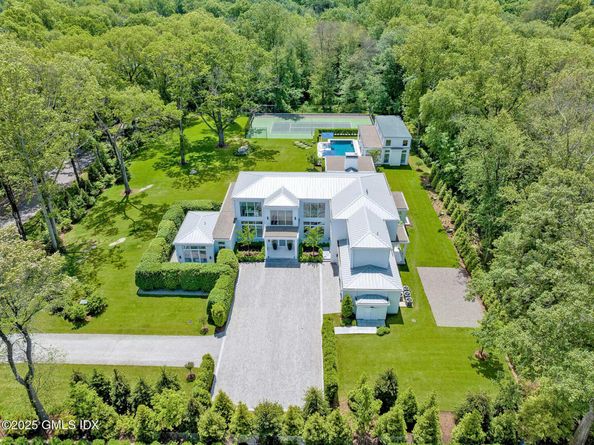 8 Fox Run Lane, Greenwich CT 06831