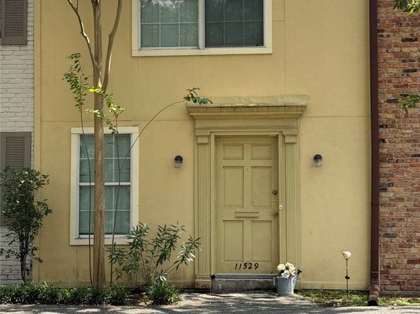11529 Chimney Rock Road, Houston TX 77035