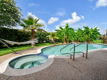 1006 Pointe Loma Drive