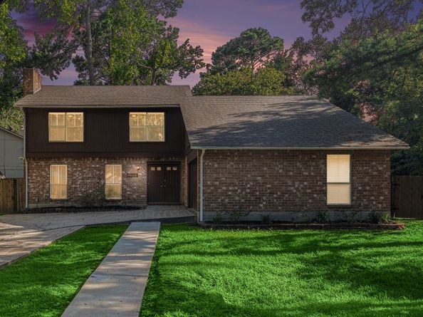 11 Fiddleleaf Court, The Woodlands TX 77381