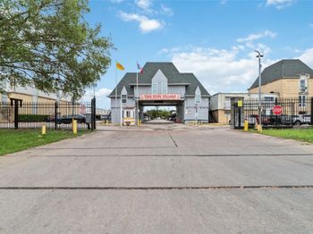 8200 Broadway Street